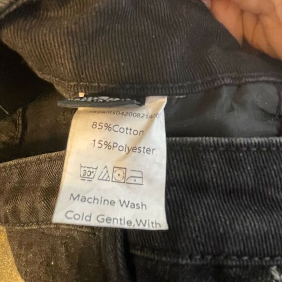 SHEIN High-Waisted Frayed Seam Mom Jeans Black Size S - Picture 5 of 5